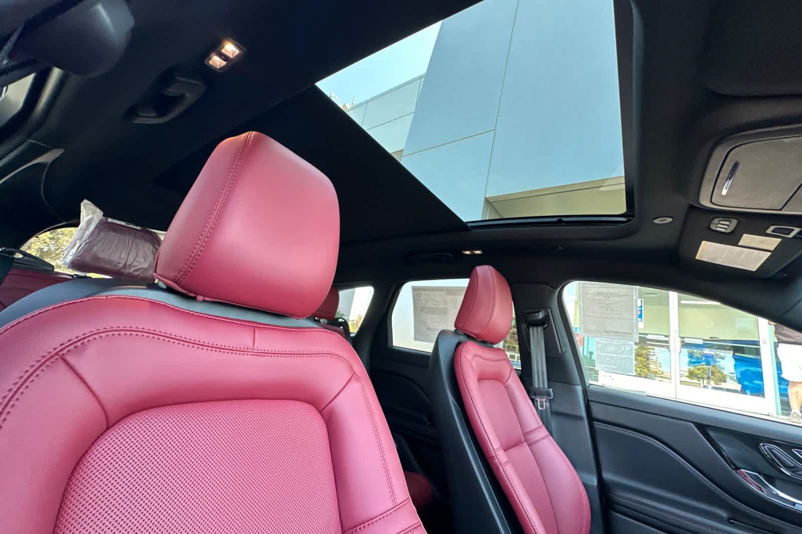 Thumbnail: 2025 Lincoln Corsair - 18