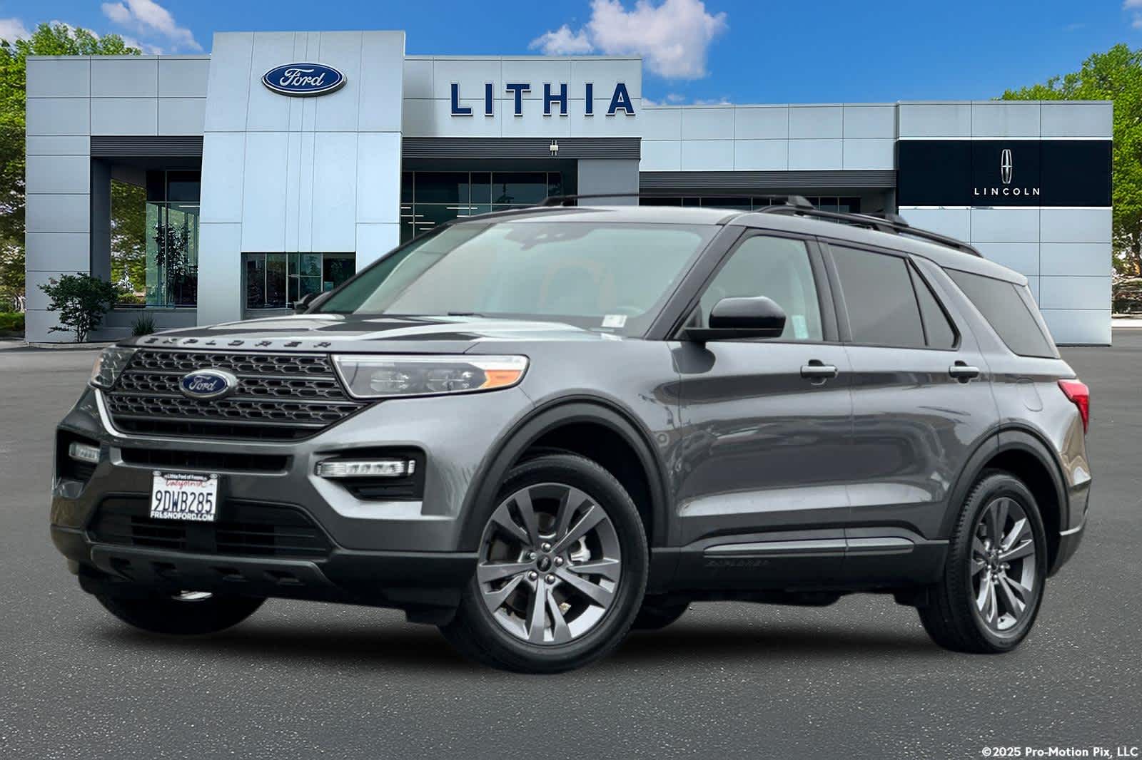 2022 Ford Explorer XLT's photo