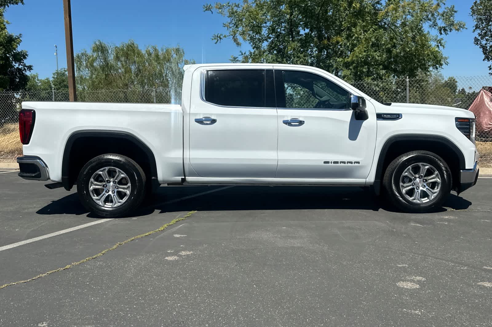 Thumbnail: 2024 GMC Sierra 1500 - 9