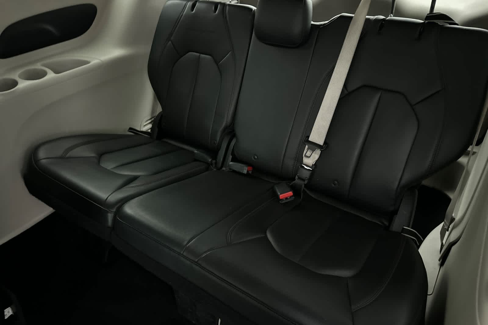 Thumbnail: 2017 Chrysler Pacifica - 15