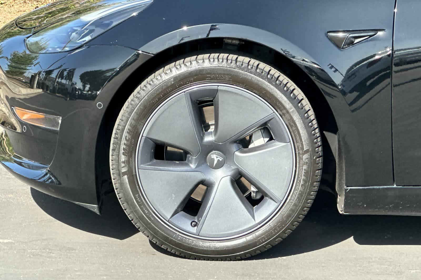 Thumbnail: 2022 Tesla Model 3 - 22