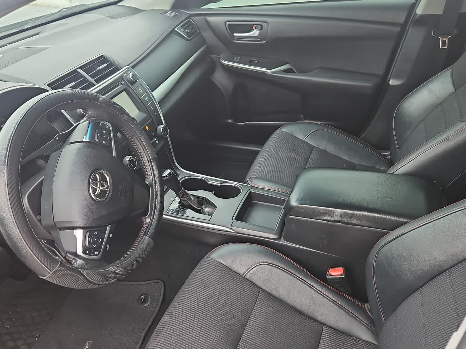 Thumbnail: 2017 Toyota Camry - 15