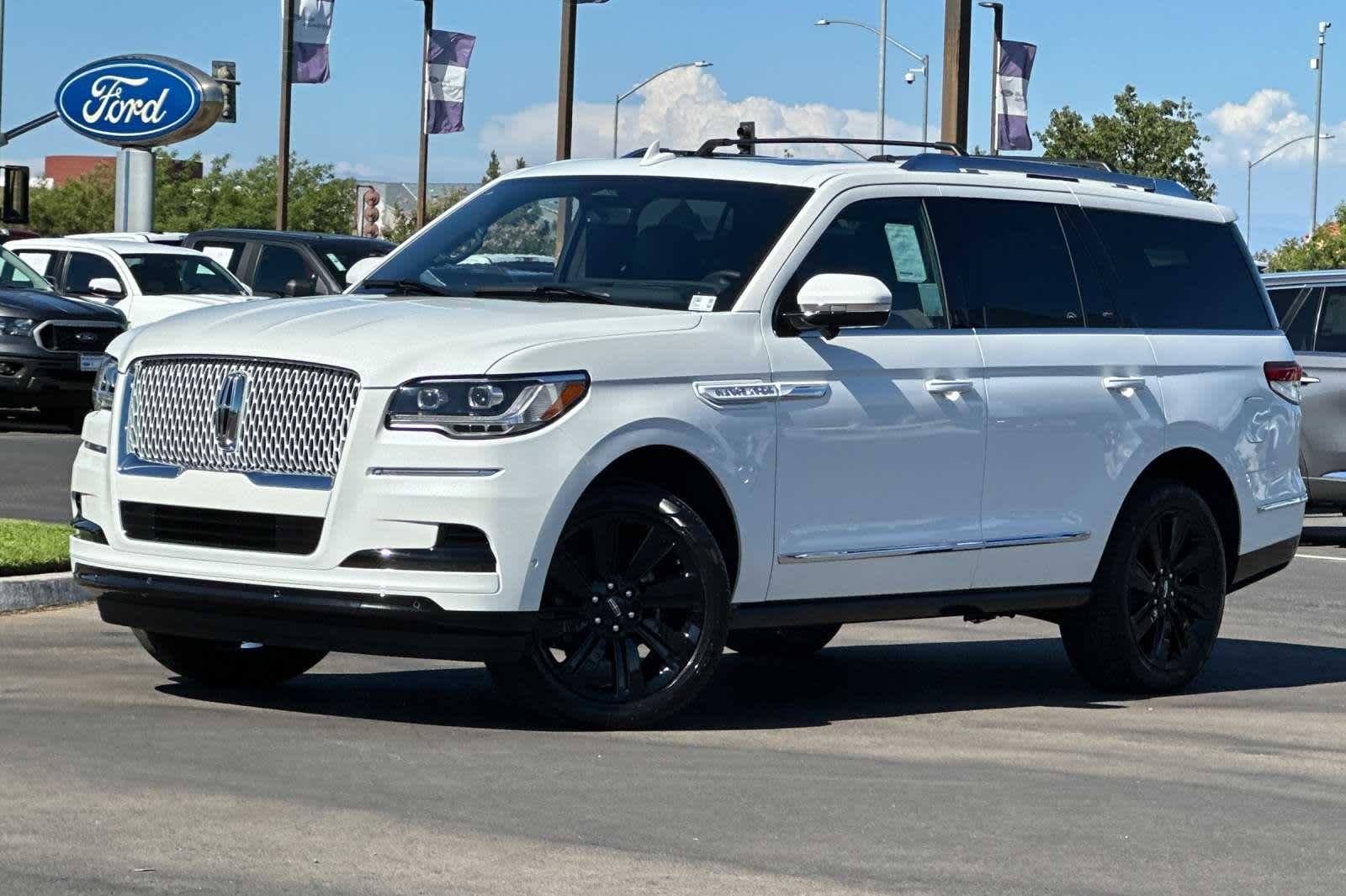 2024 Lincoln Navigator Reserve -
                Fresno, CA