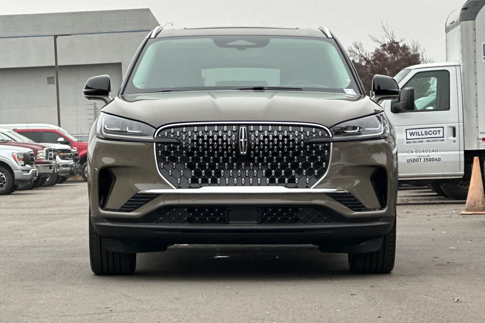 Thumbnail: 2026 Lincoln Aviator - 11