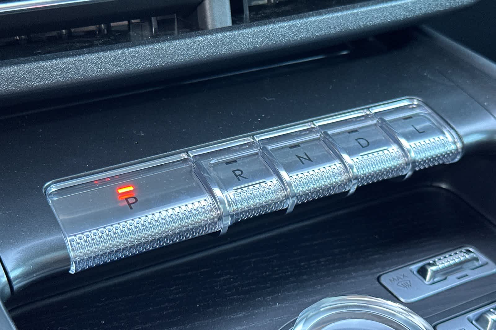 Thumbnail: 2026 Lincoln Nautilus - 22