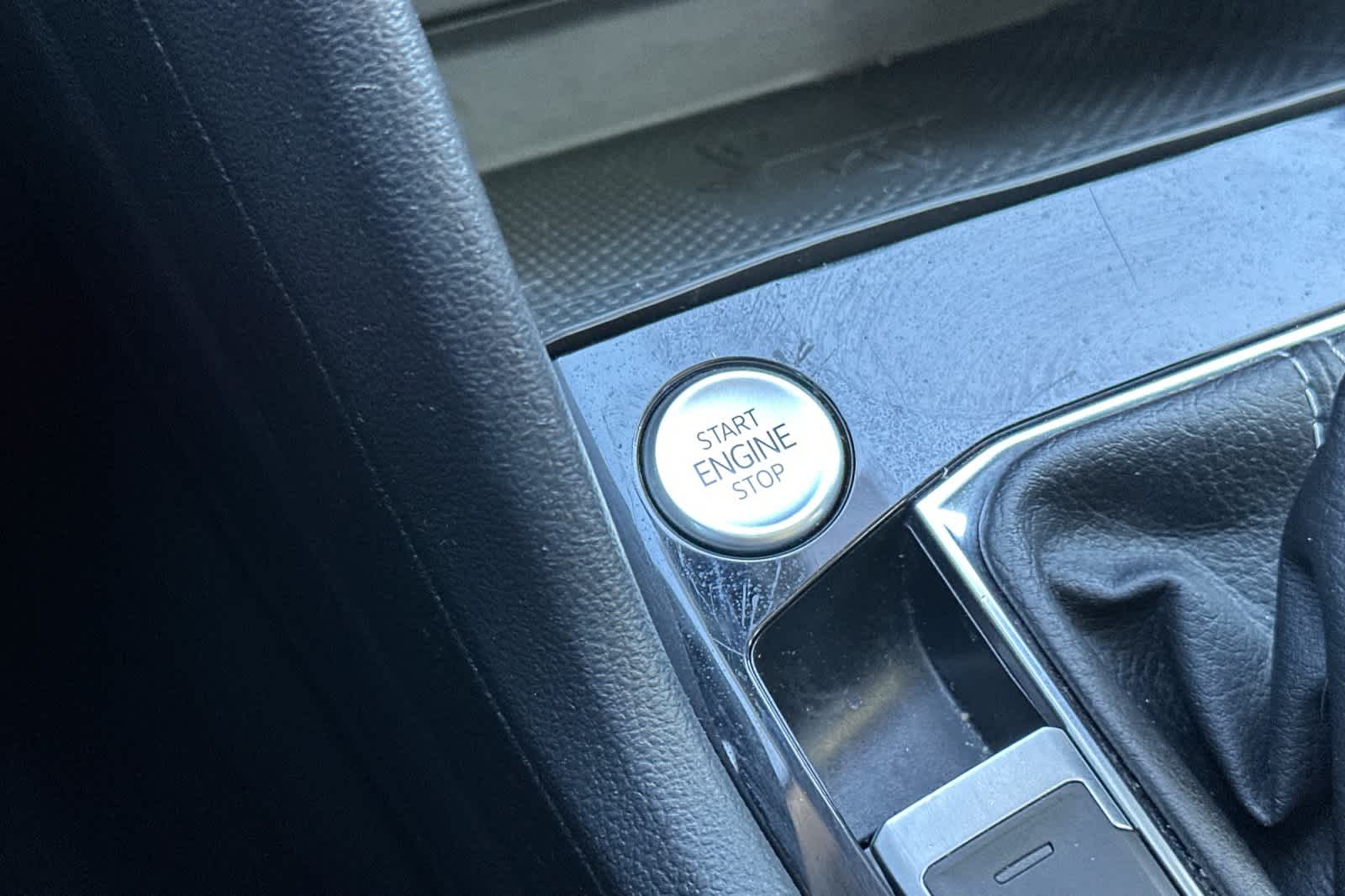 Thumbnail: 2022 Volkswagen Taos - 23