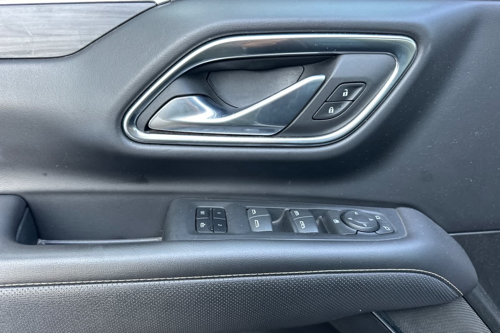 Thumbnail: 2023 GMC Yukon - 12