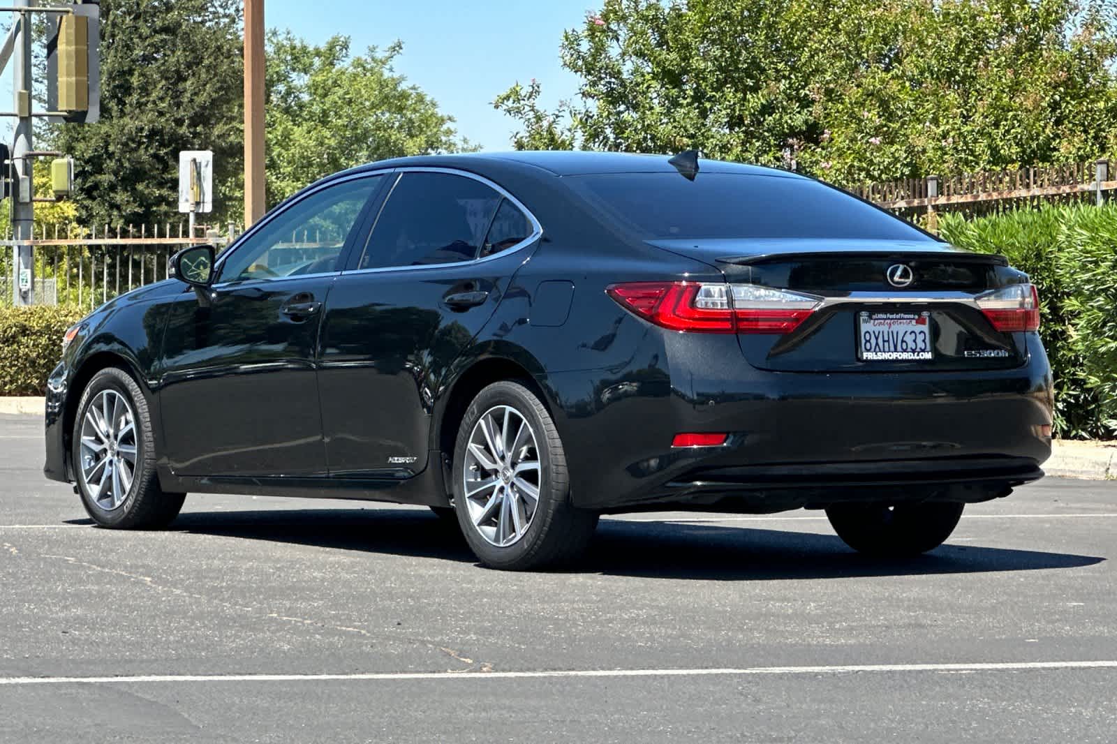 Thumbnail: 2018 Lexus ES - 6