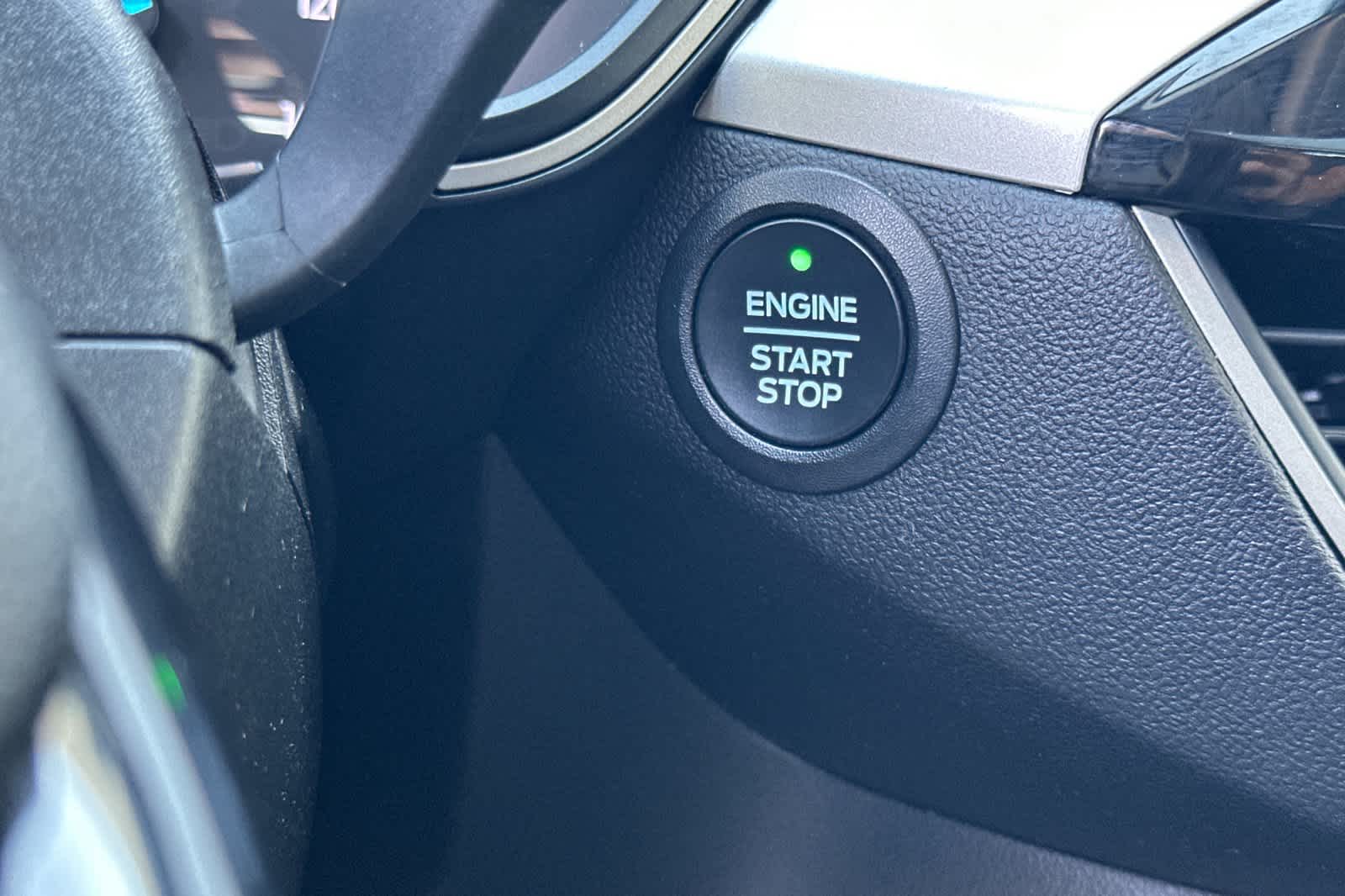 Thumbnail: 2022 Ford Escape - 24