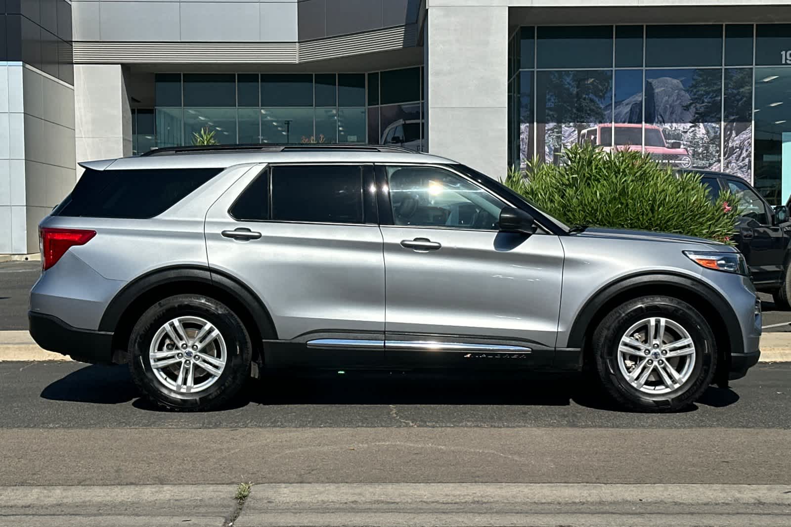 Thumbnail: 2022 Ford Explorer - 9