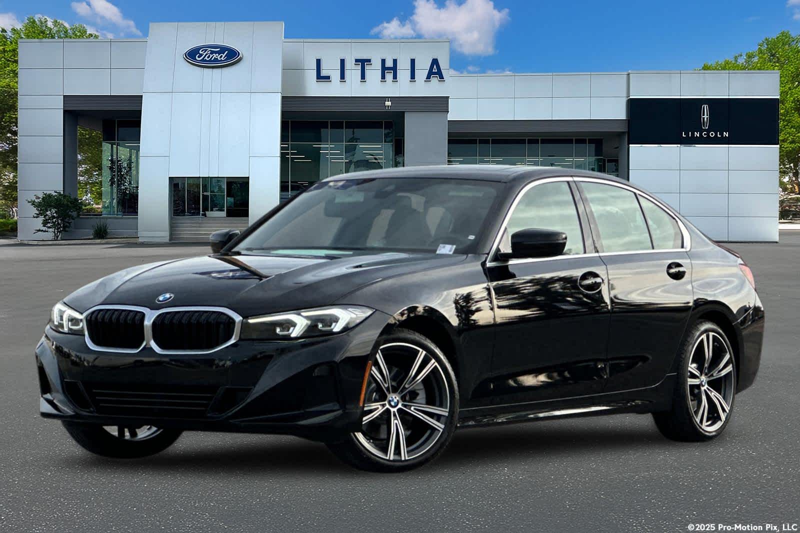 2024 BMW 3 Series 330i's photo