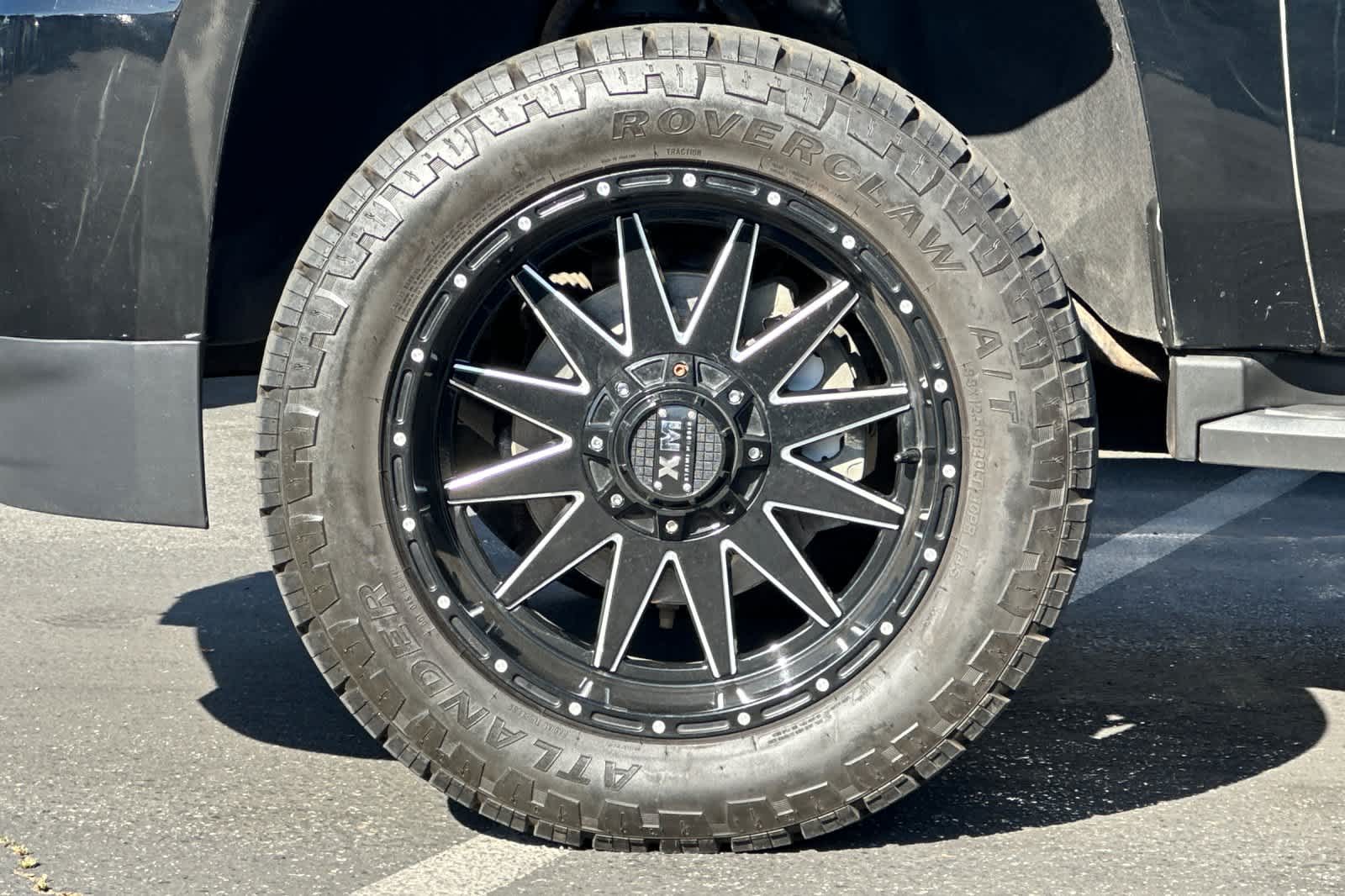 Thumbnail: 2019 Chevrolet Tahoe - 26