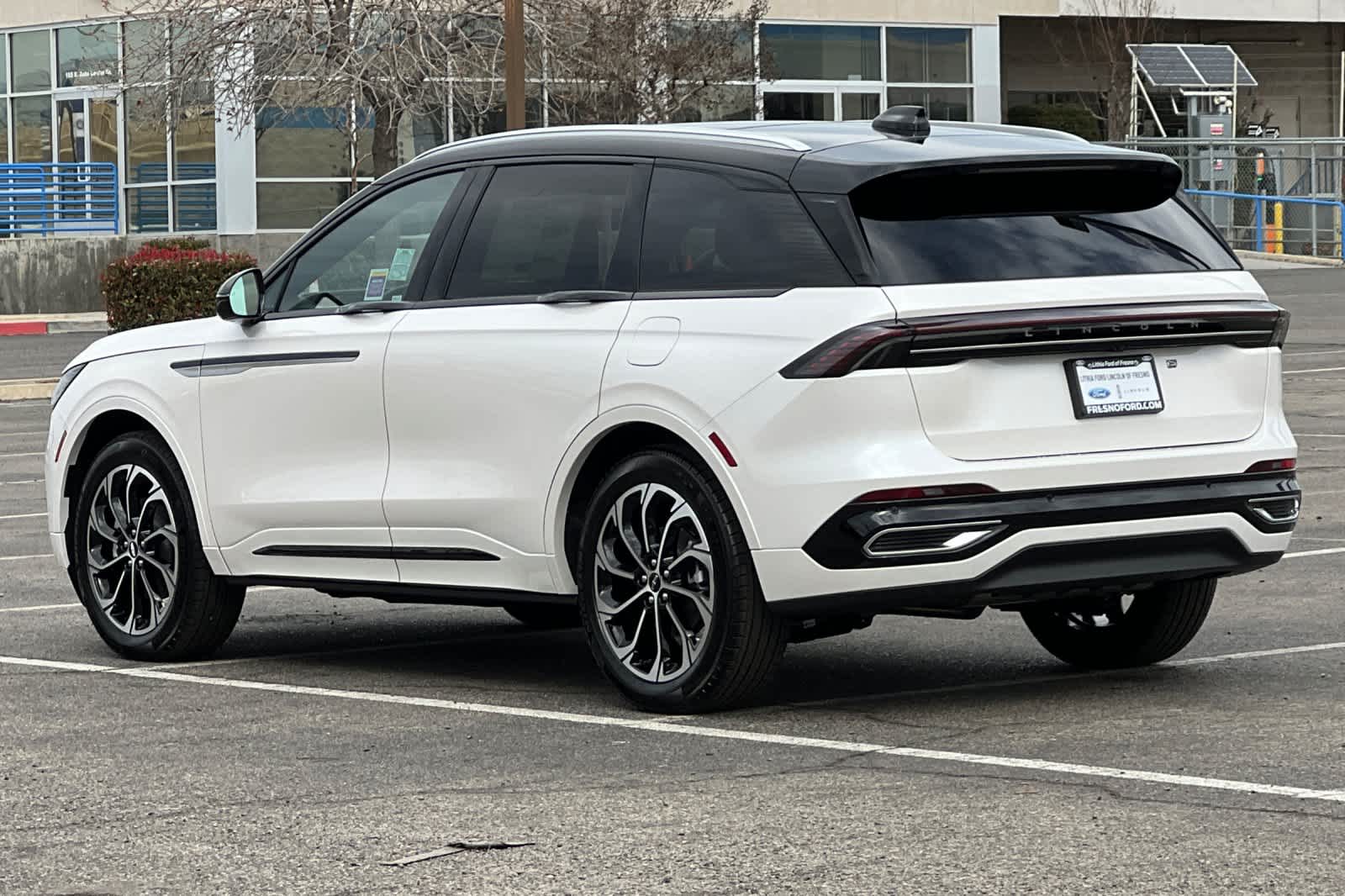 Thumbnail: 2026 Lincoln Nautilus - 6