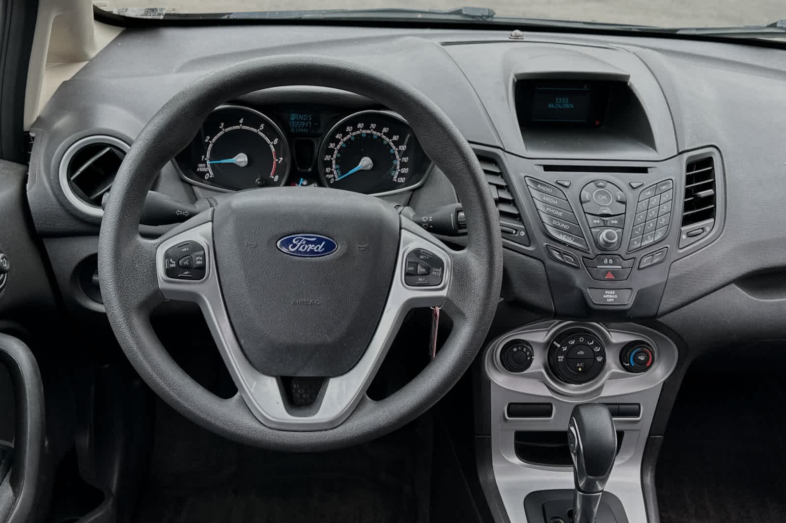 2017 Ford Fiesta SE 14
