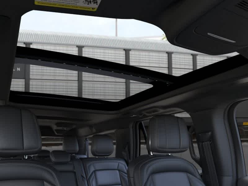 Thumbnail: 2026 Lincoln Navigator L - 23