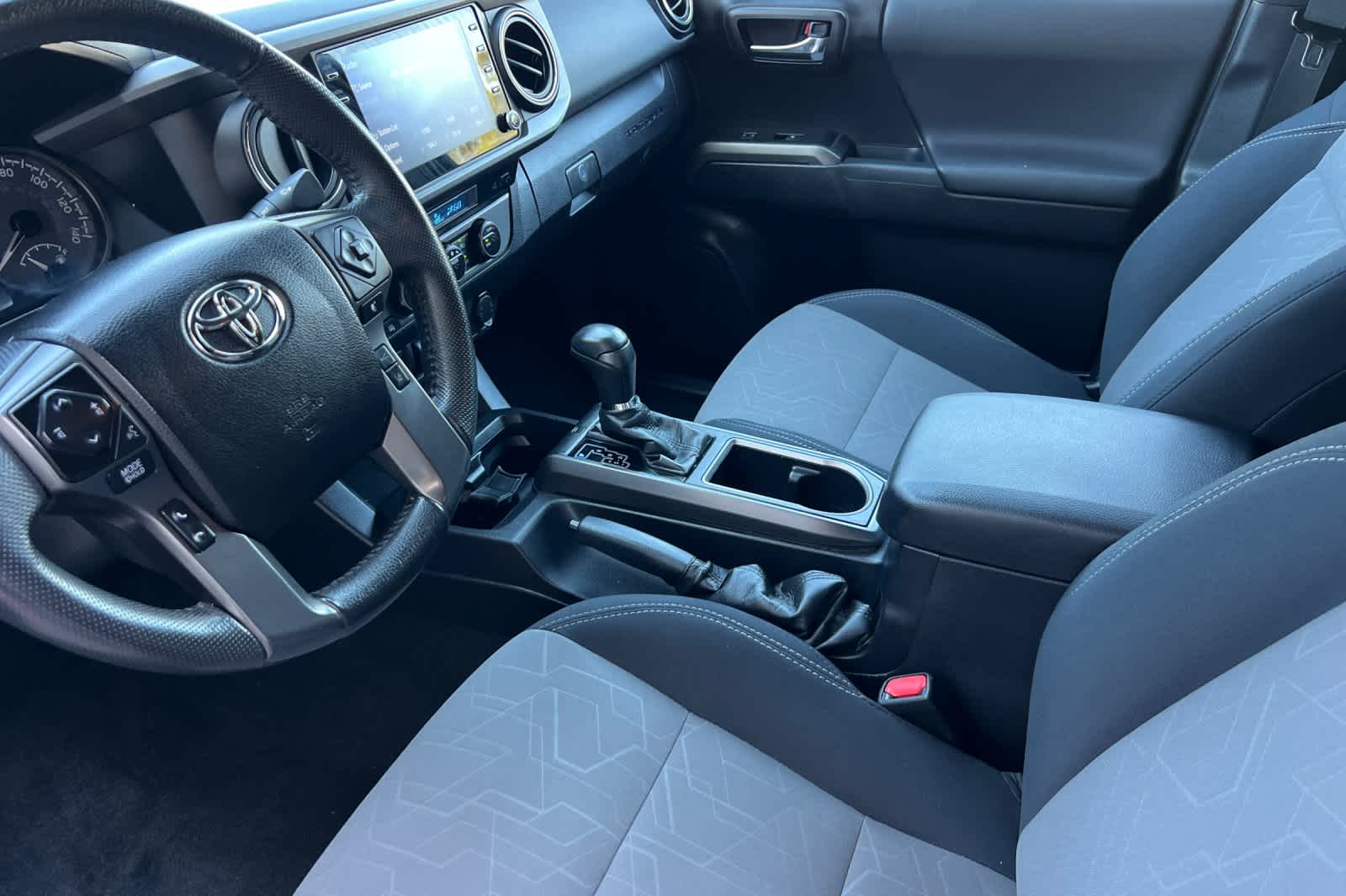 Thumbnail: 2021 Toyota Tacoma - 12