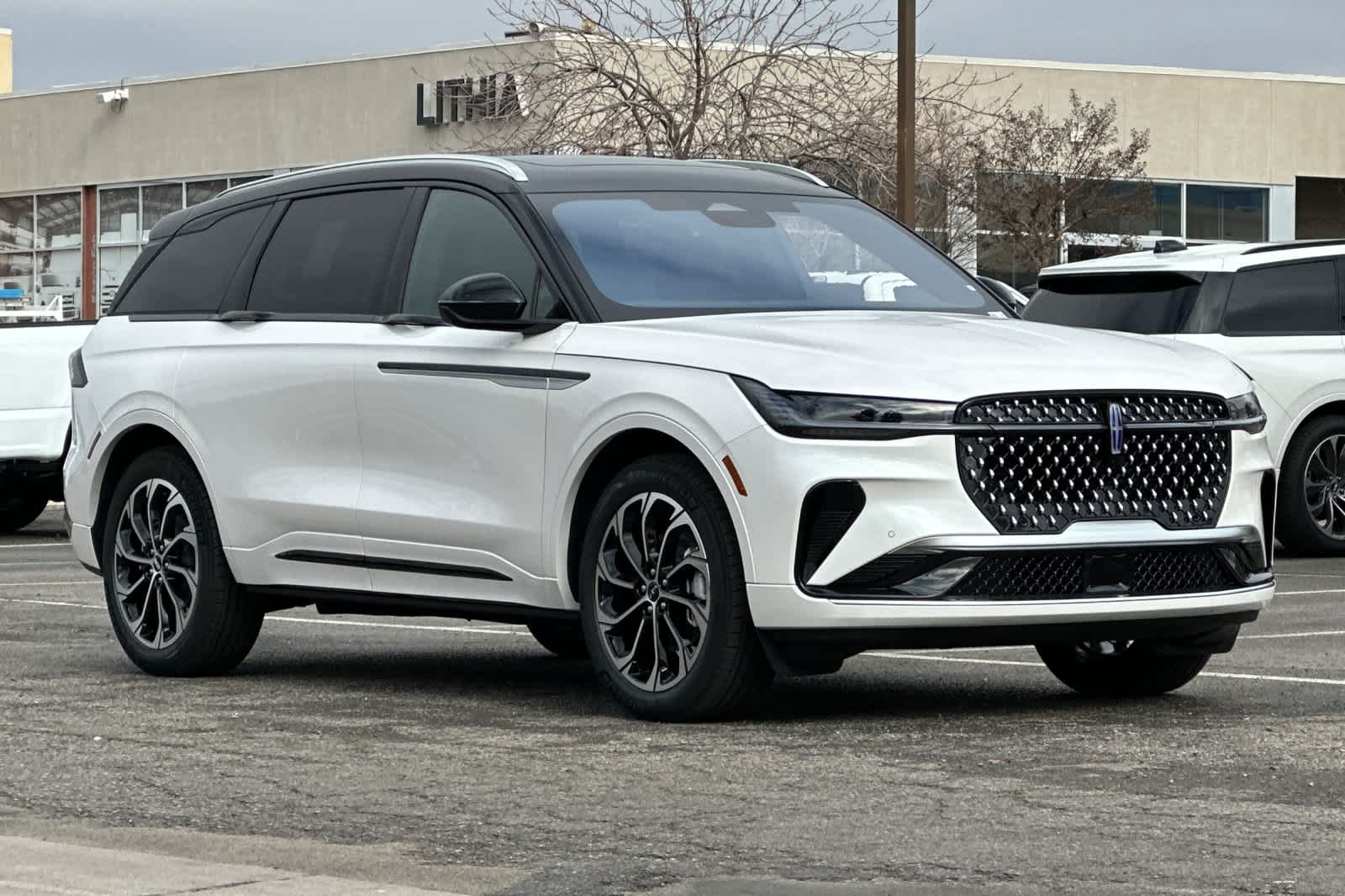 Thumbnail: 2026 Lincoln Nautilus - 10