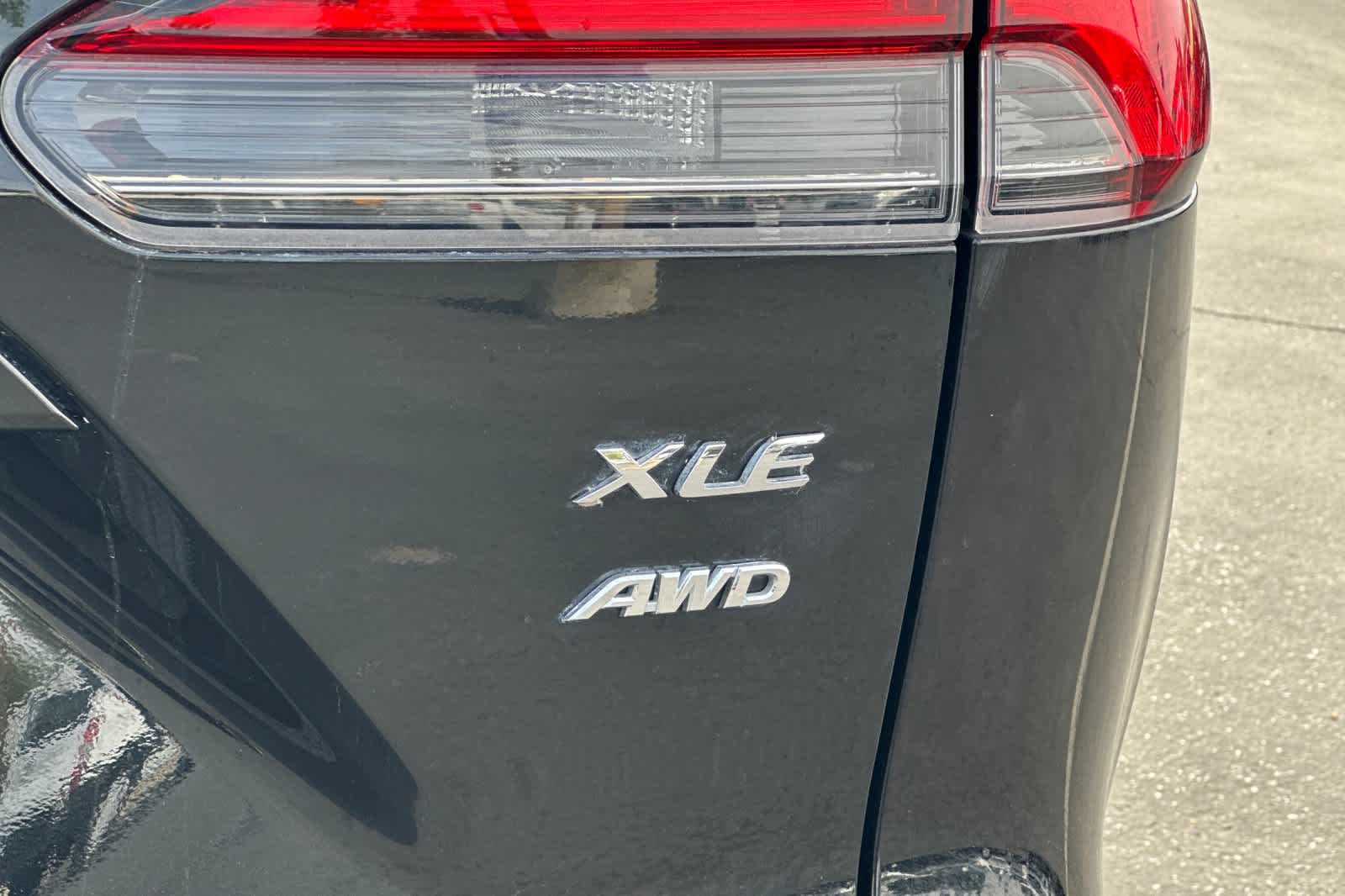 Thumbnail: 2023 Toyota Corolla Cross - 27