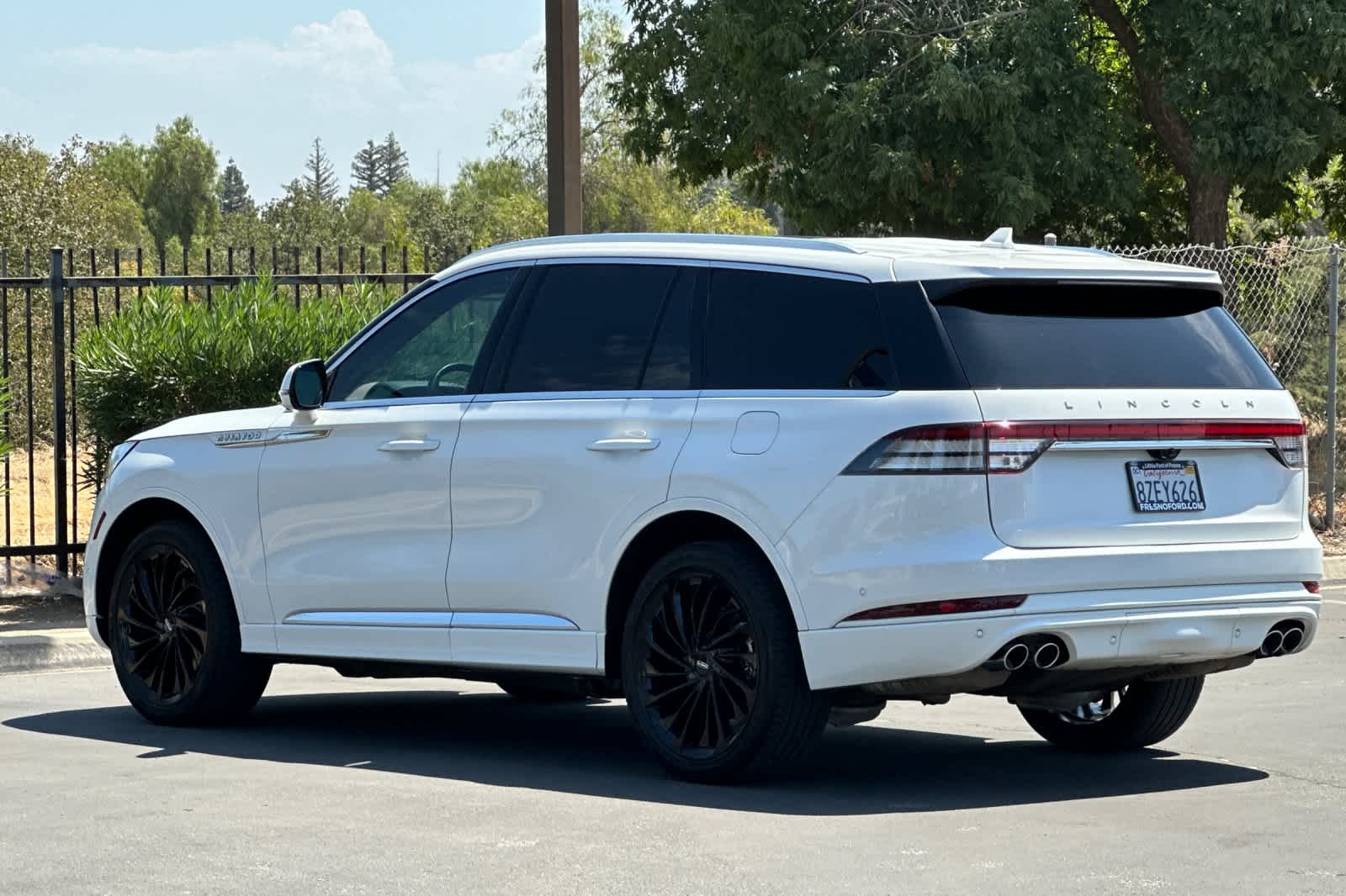 Thumbnail: 2022 Lincoln Aviator - 7