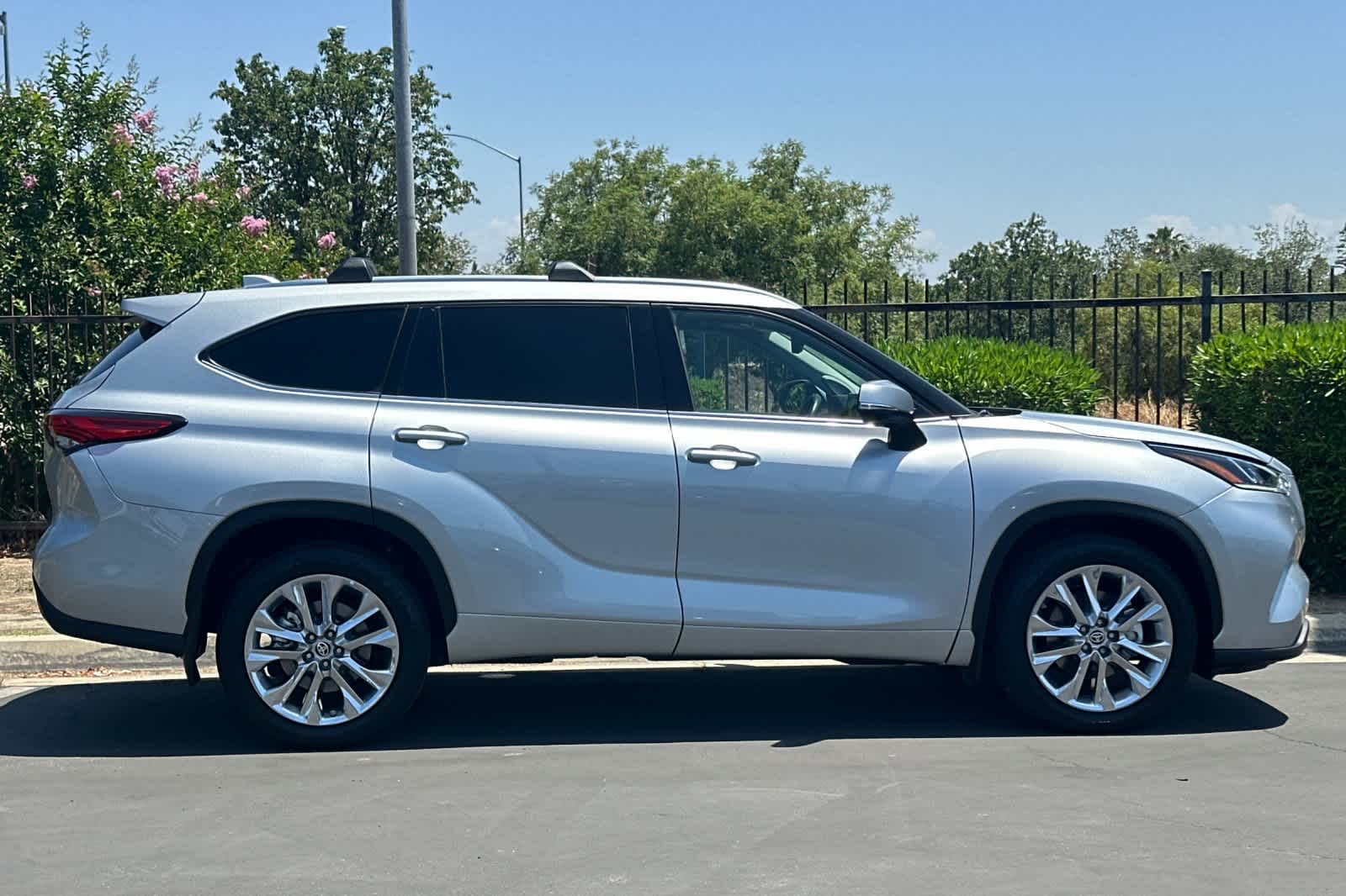 2020 Toyota Highlander Limited 8