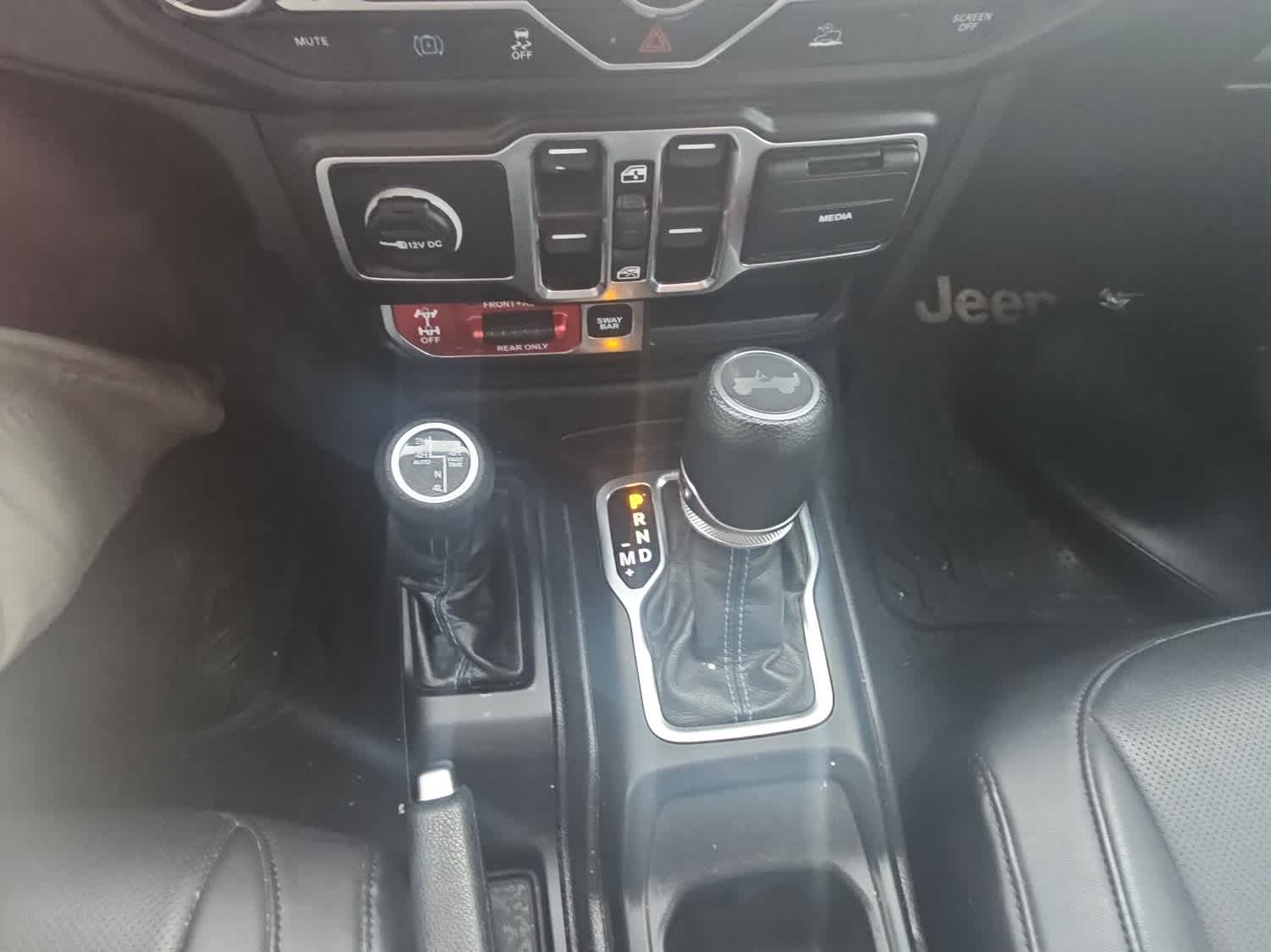 Thumbnail: 2023 Jeep Wrangler - 19