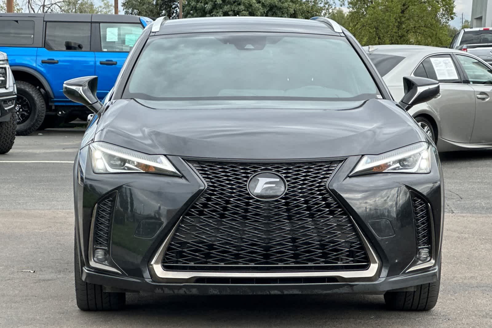 Thumbnail: 2020 Lexus UX - 10