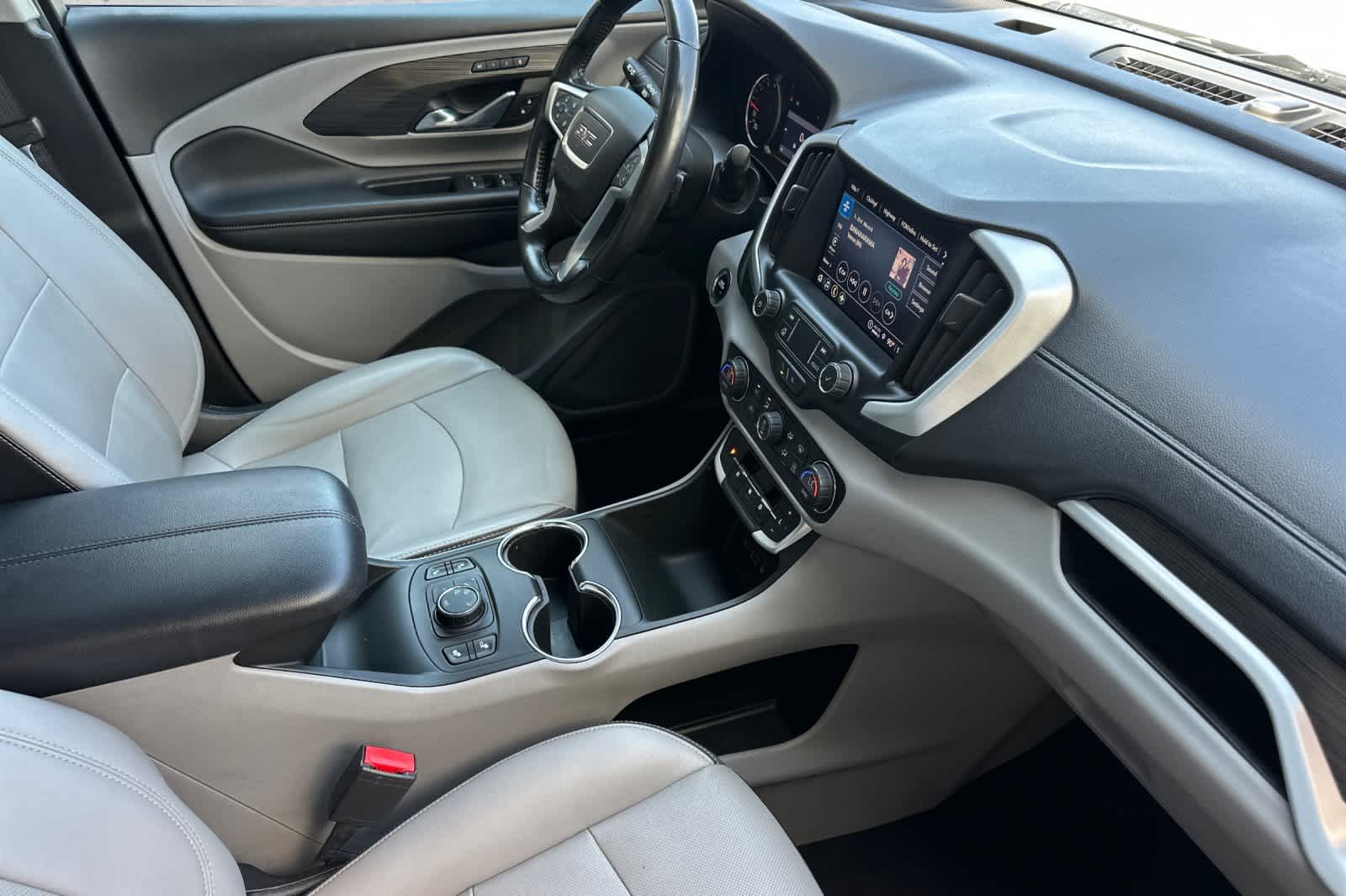 Thumbnail: 2022 GMC Terrain - 16