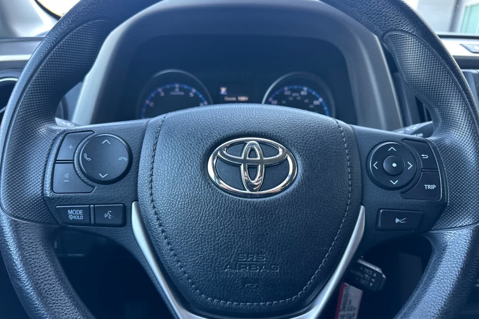 Thumbnail: 2018 Toyota RAV4 - 22