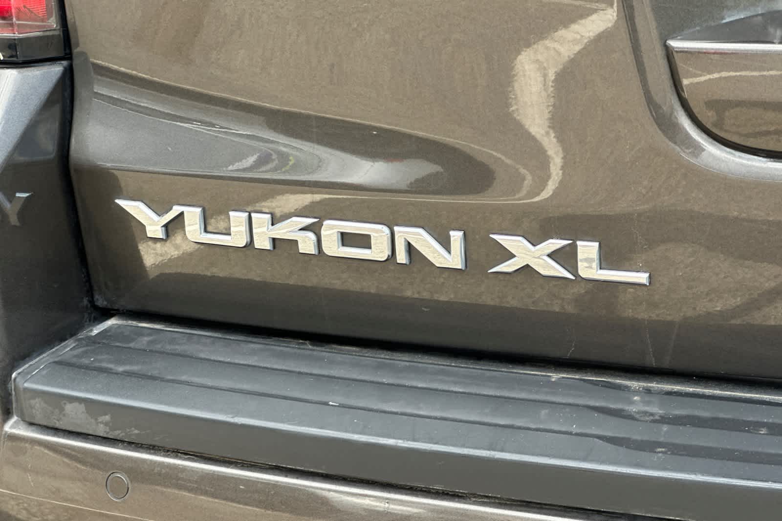 Thumbnail: 2019 GMC Yukon XL - 28