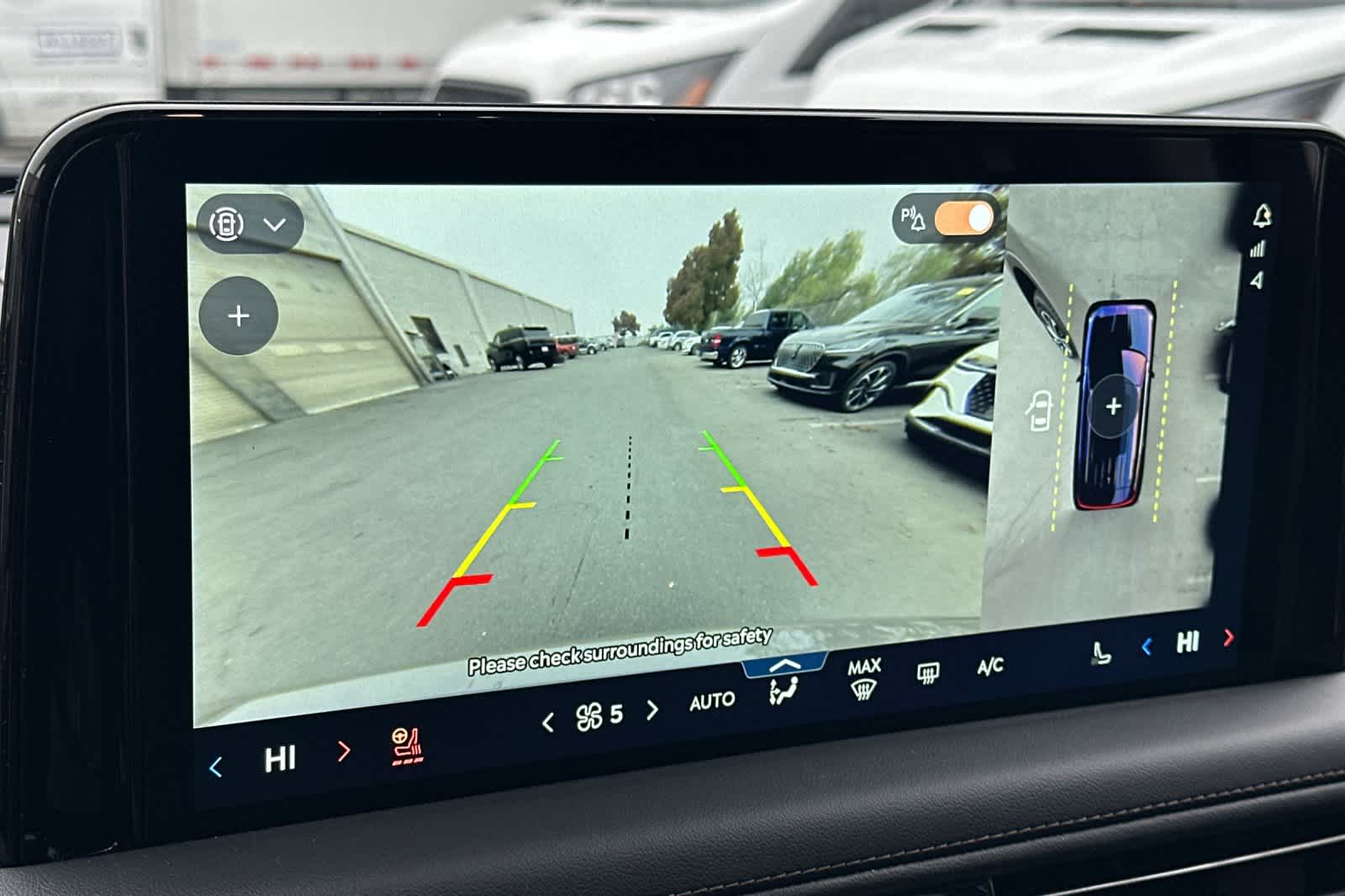 Thumbnail: 2026 Lincoln Aviator - 20