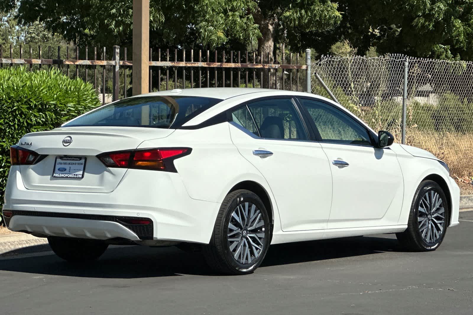 2025 Nissan Altima SV 2