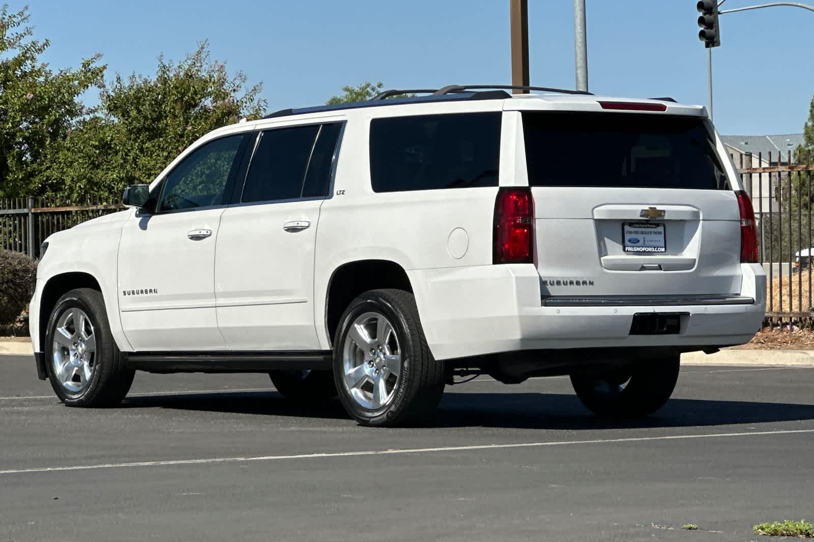 Thumbnail: 2016 Chevrolet Suburban - 6