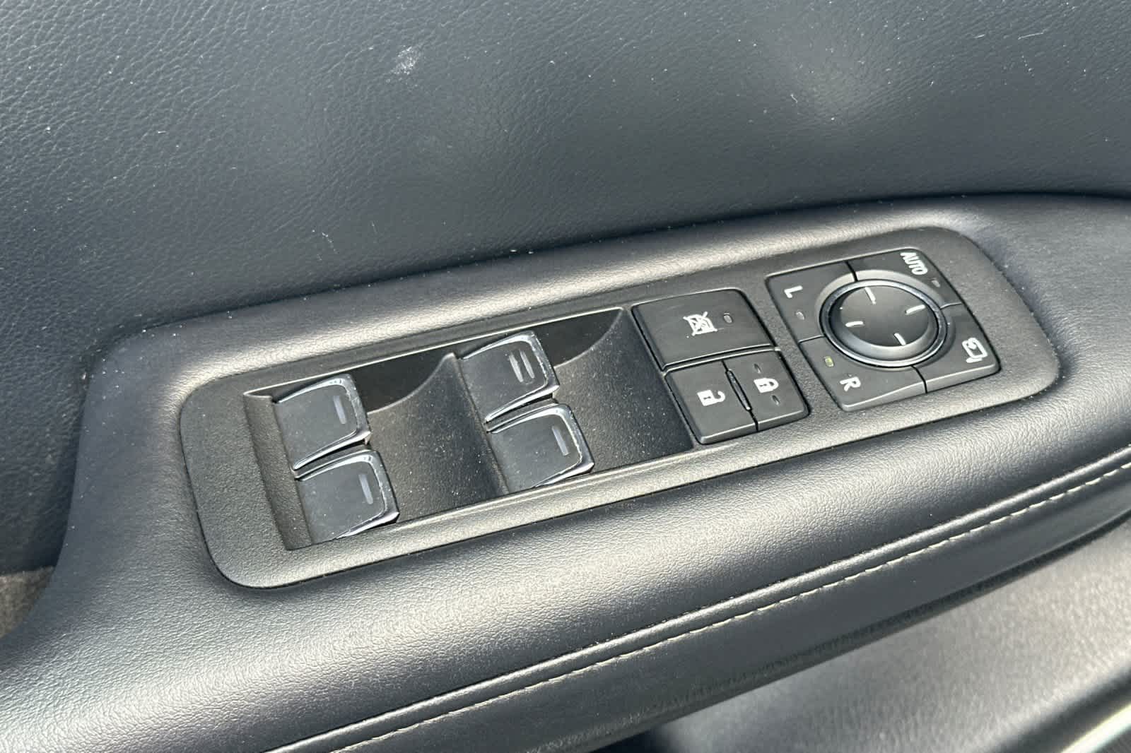 Thumbnail: 2019 Lexus RX - 14