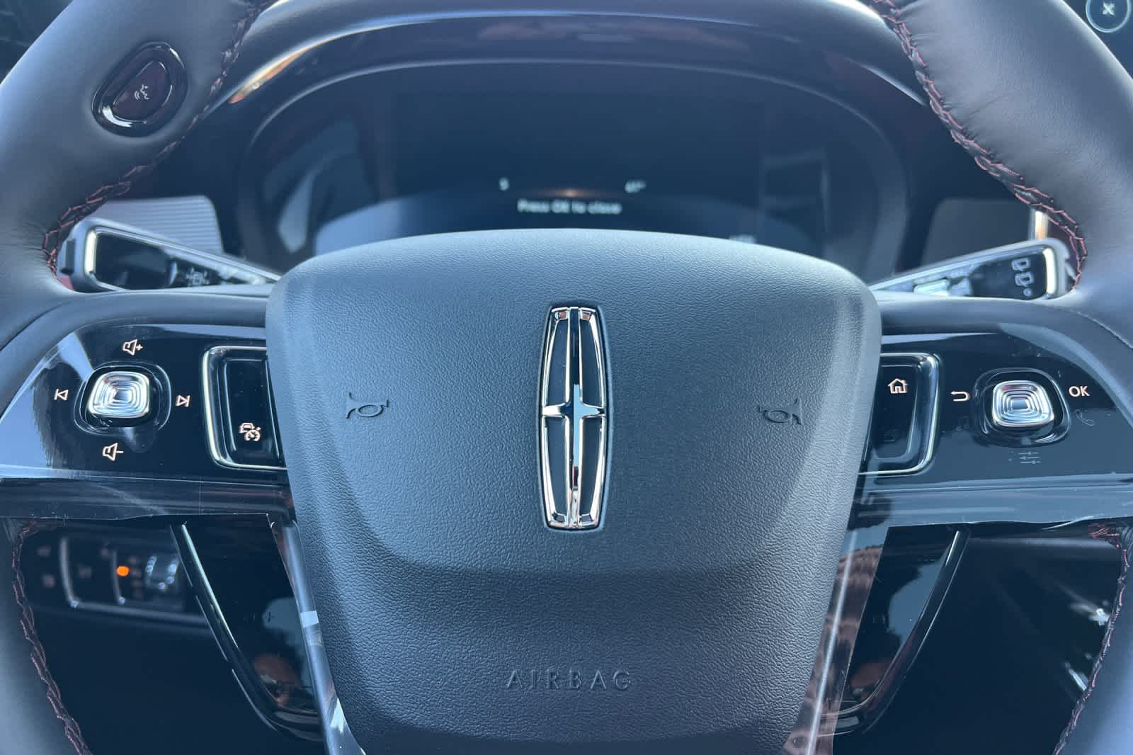 Thumbnail: 2026 Lincoln Corsair - 25