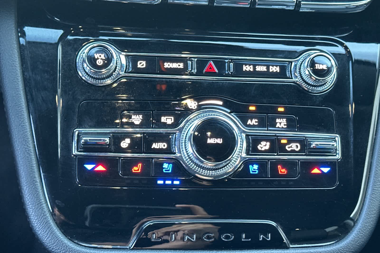 2022 Lincoln Corsair Standard 19