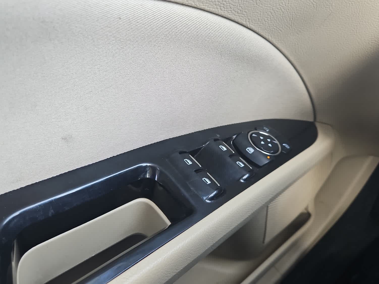 Thumbnail: 2014 Ford Fusion - 18