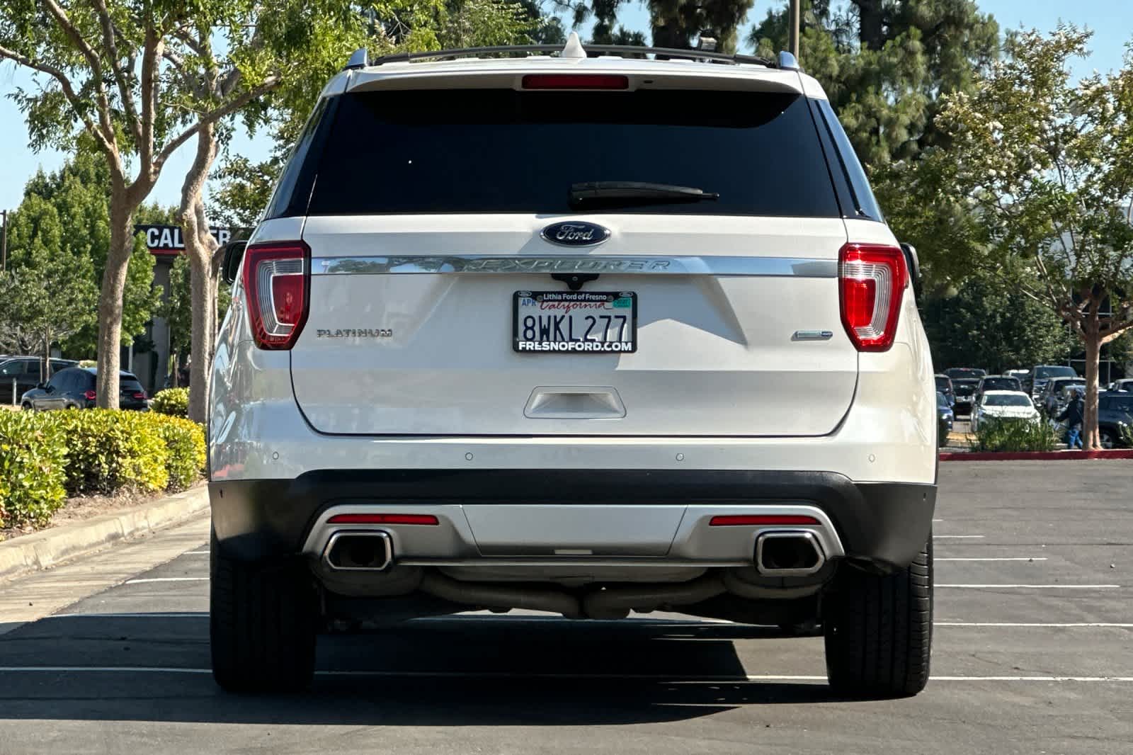 Thumbnail: 2017 Ford Explorer - 8