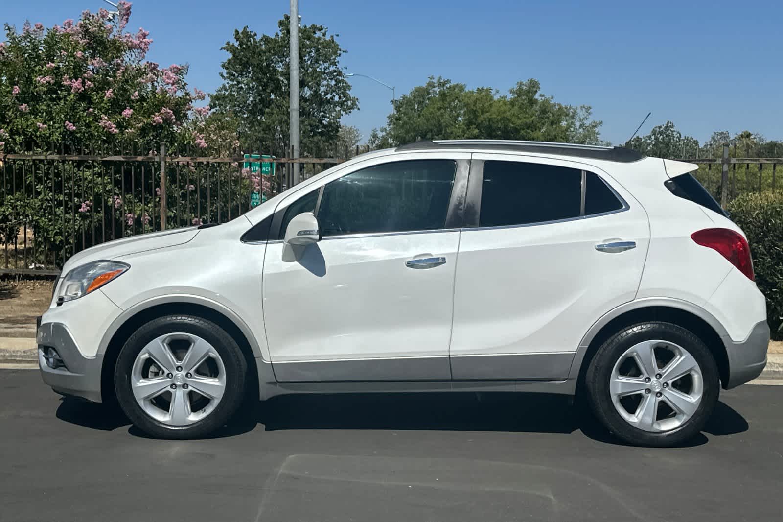 Thumbnail: 2015 Buick Encore - 5