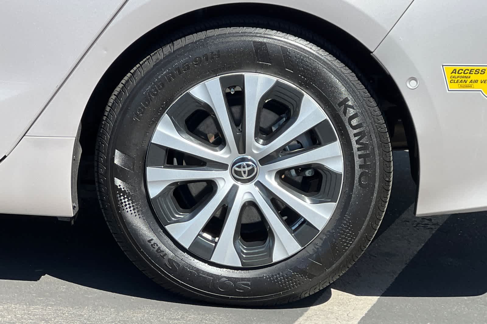 Thumbnail: 2021 Toyota Prius Prime - 28