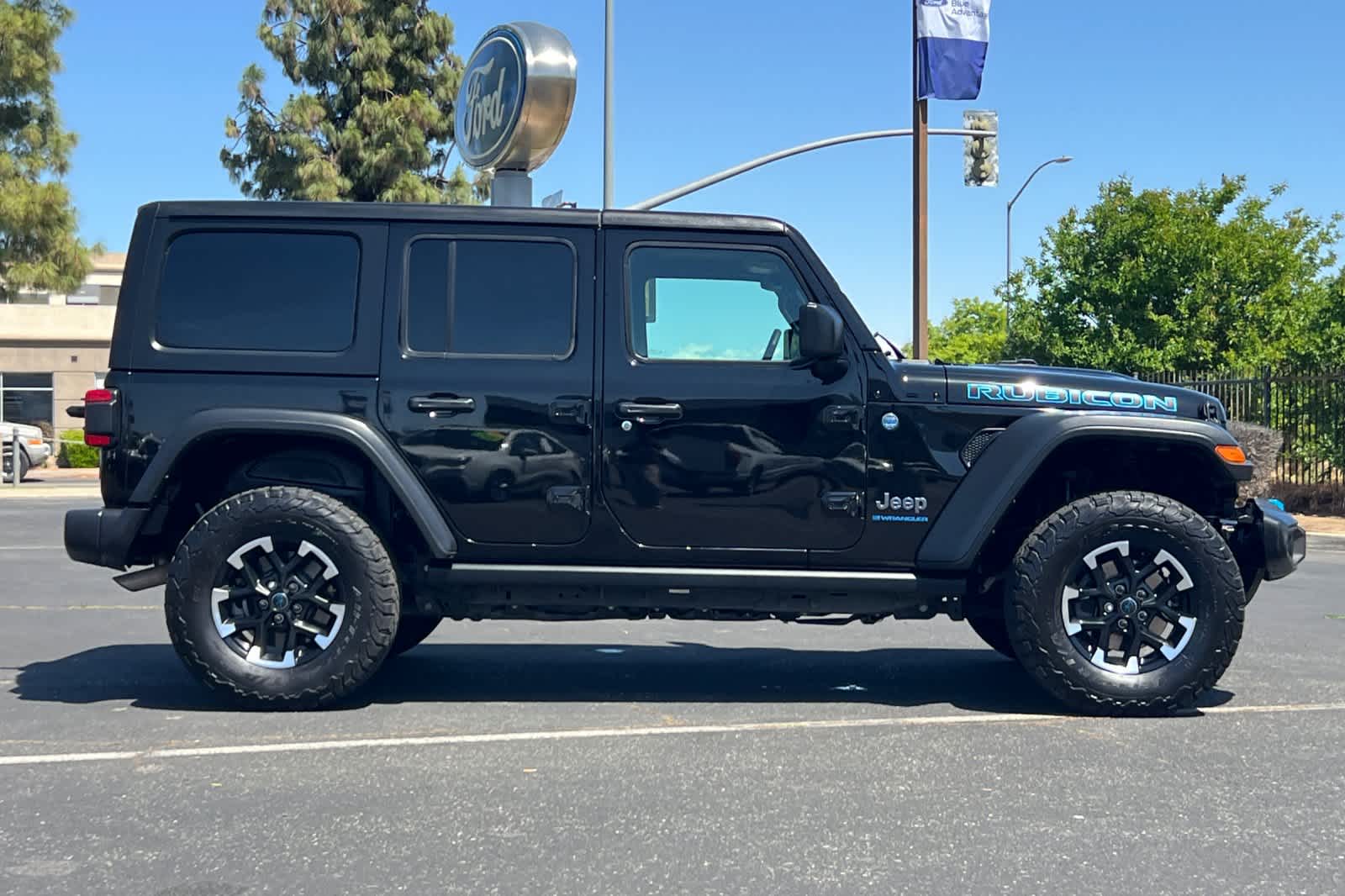 Thumbnail: 2024 Jeep Wrangler - 9