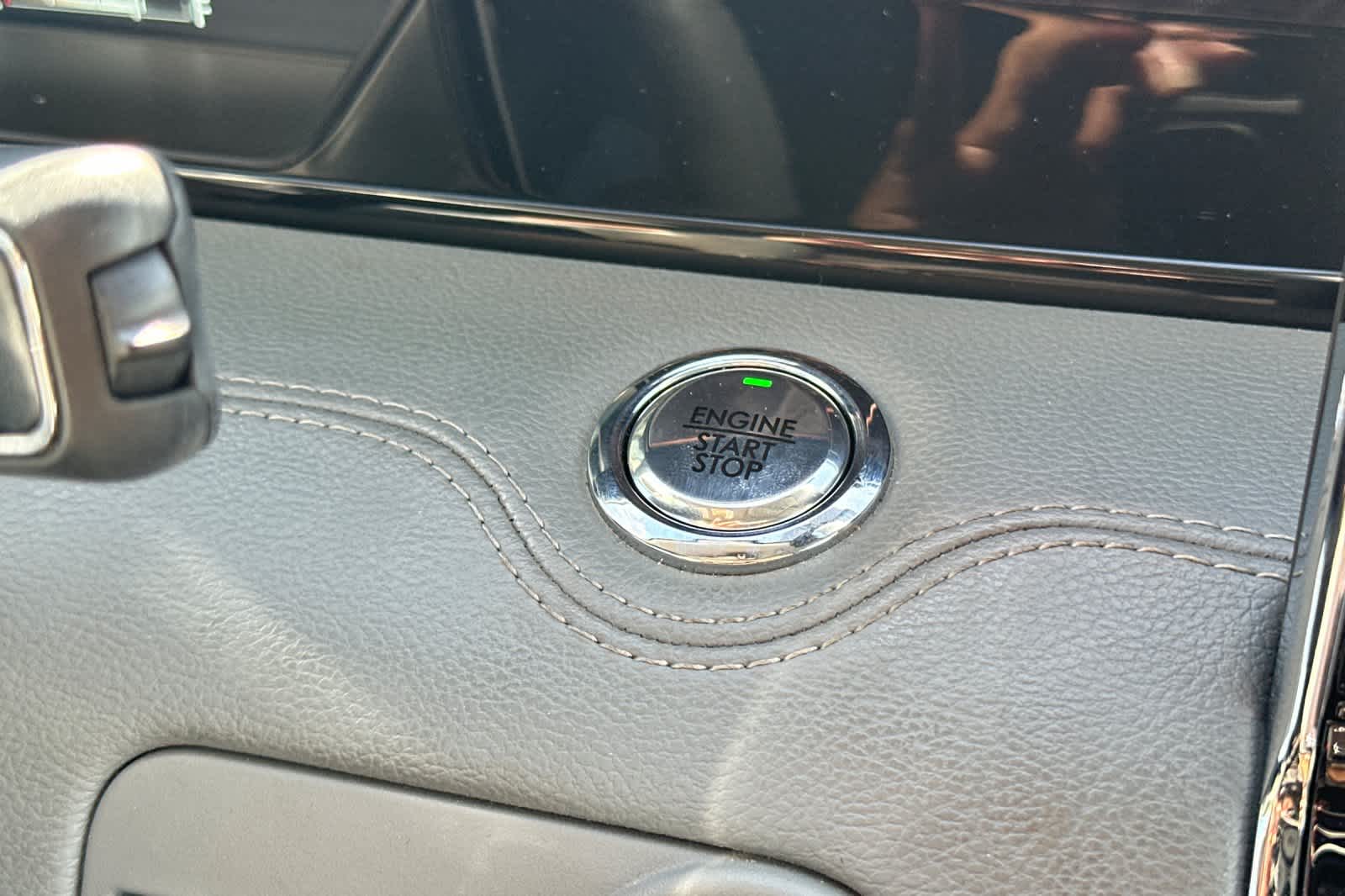 Thumbnail: 2019 Lincoln Navigator L - 24