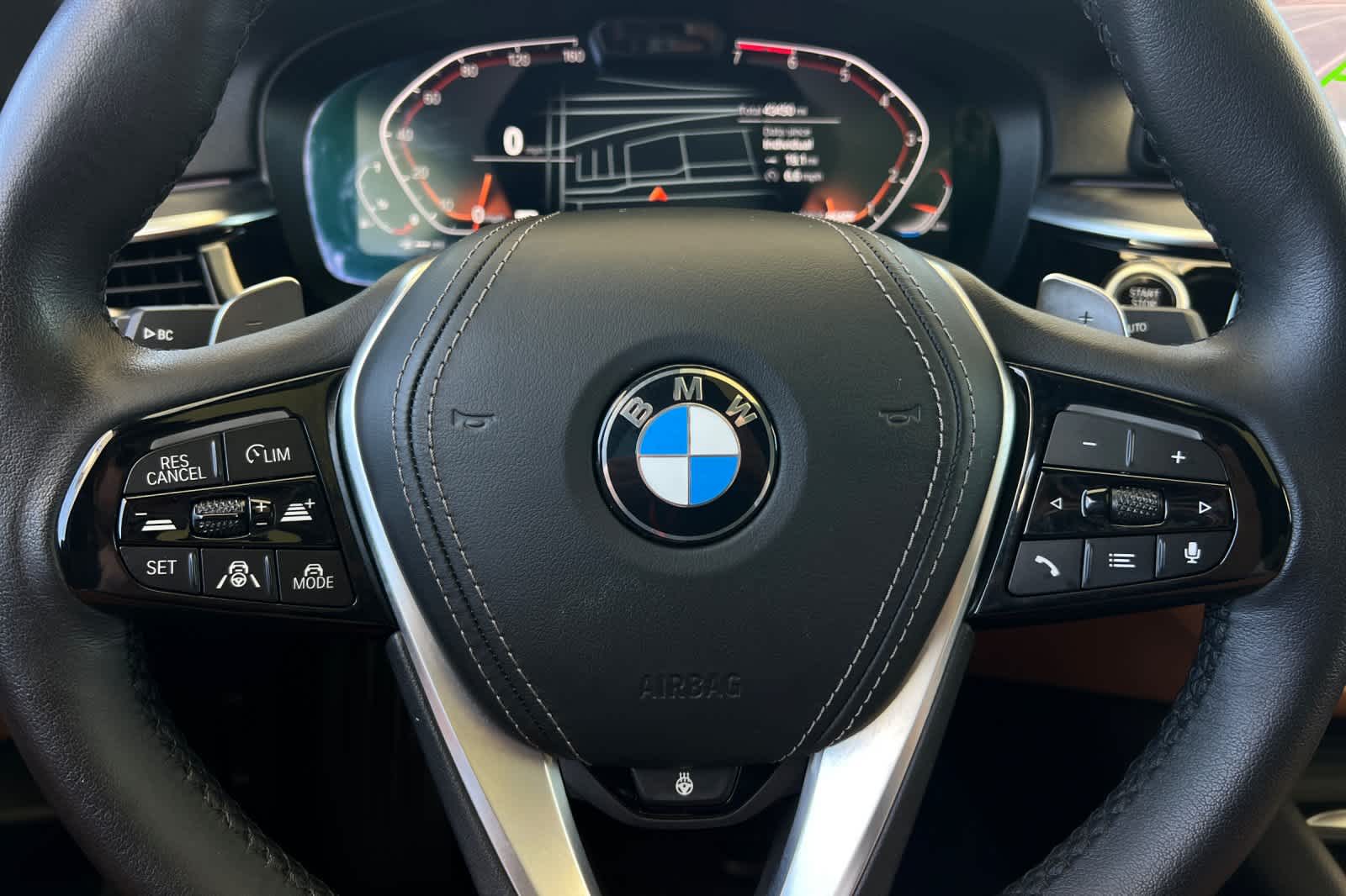 Thumbnail: 2023 BMW 5 Series - 23