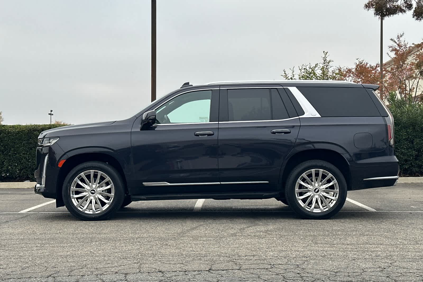 Thumbnail: 2022 Cadillac Escalade - 6