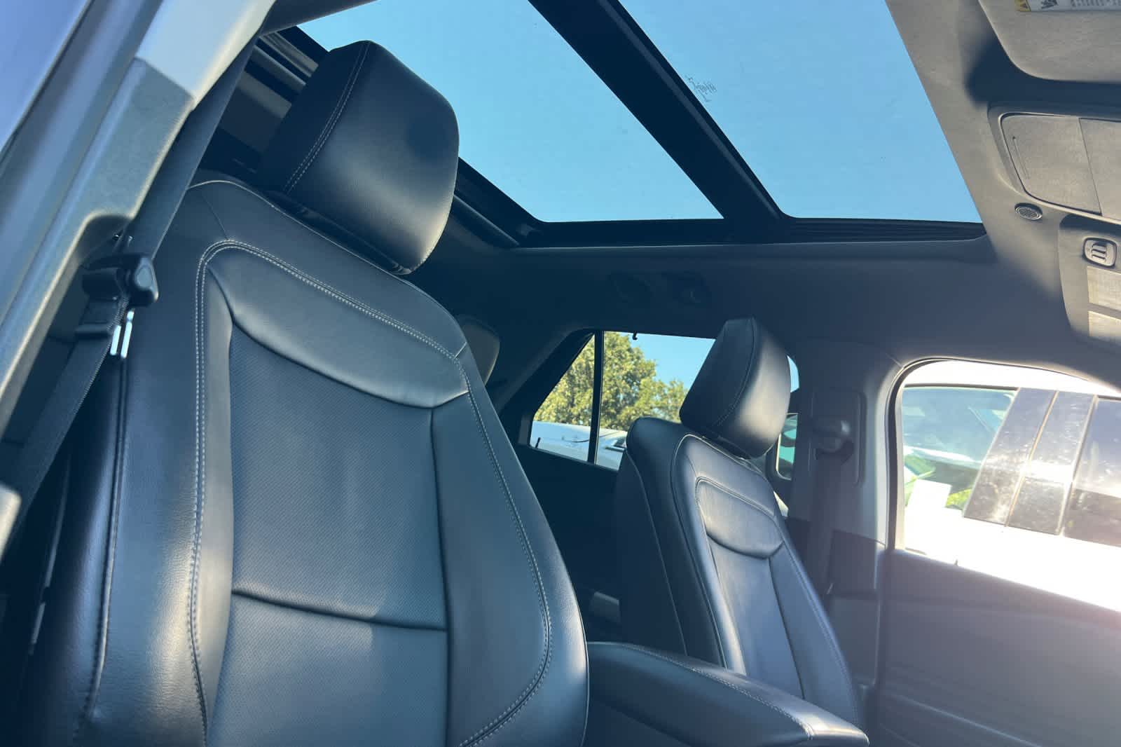 Thumbnail: 2020 Ford Explorer - 18