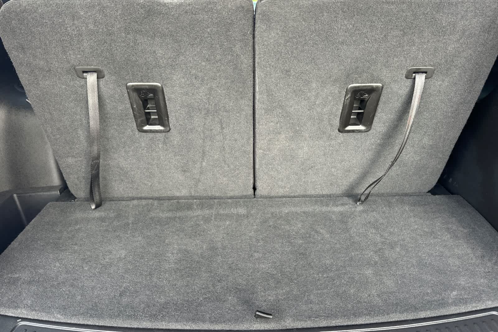 Thumbnail: 2023 GMC Acadia - 17