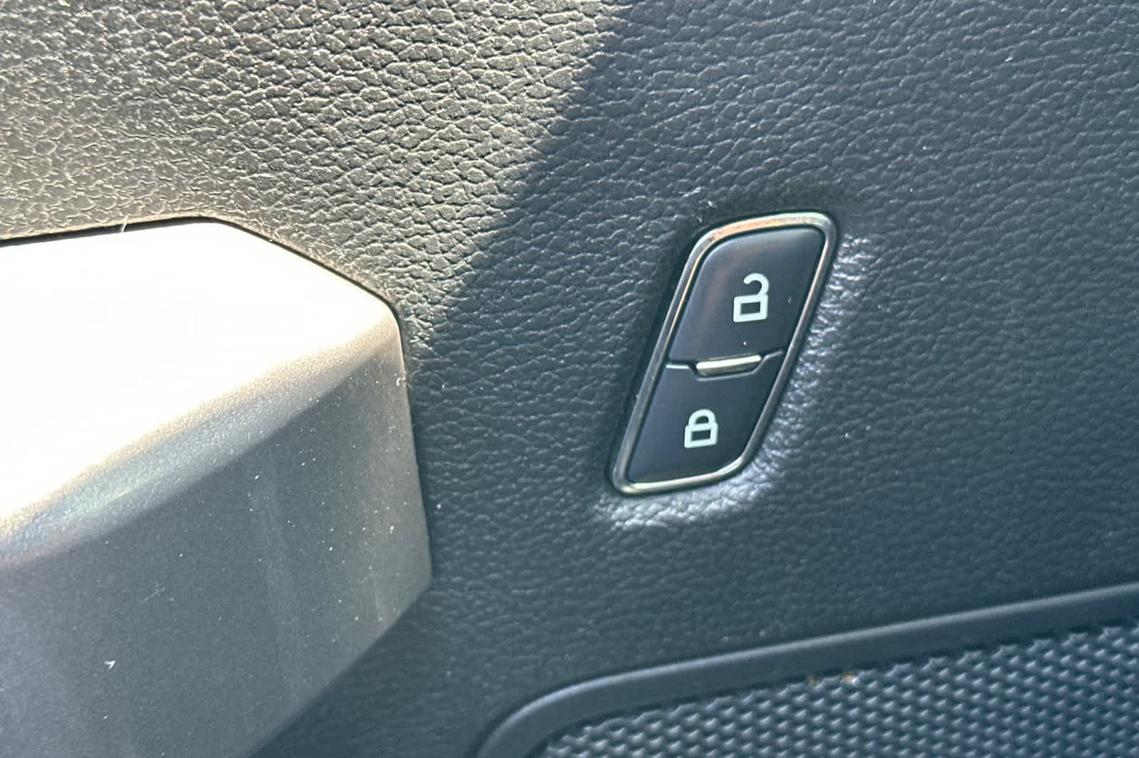 2017 Ford F-150  13