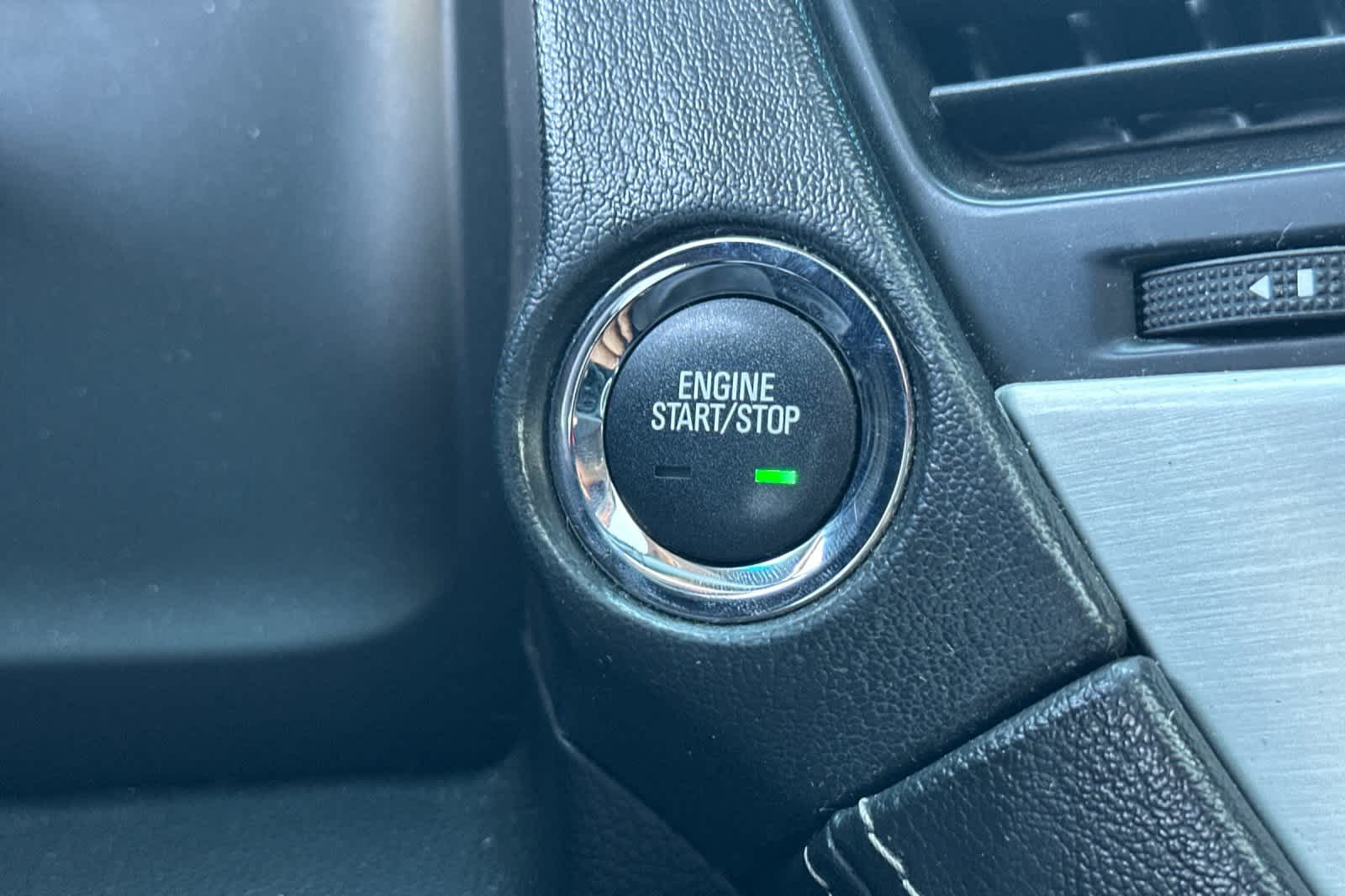 Thumbnail: 2019 GMC Yukon - 23