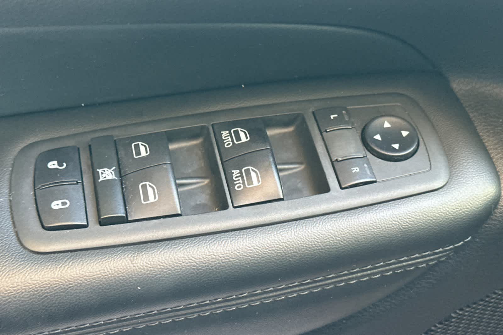 Thumbnail: 2019 Jeep Grand Cherokee - 13