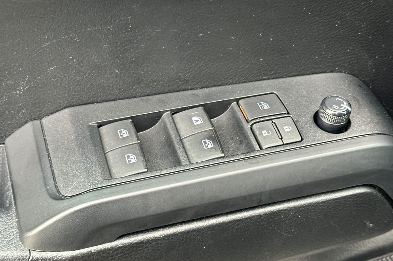 Thumbnail: 2022 Toyota Tacoma - 13