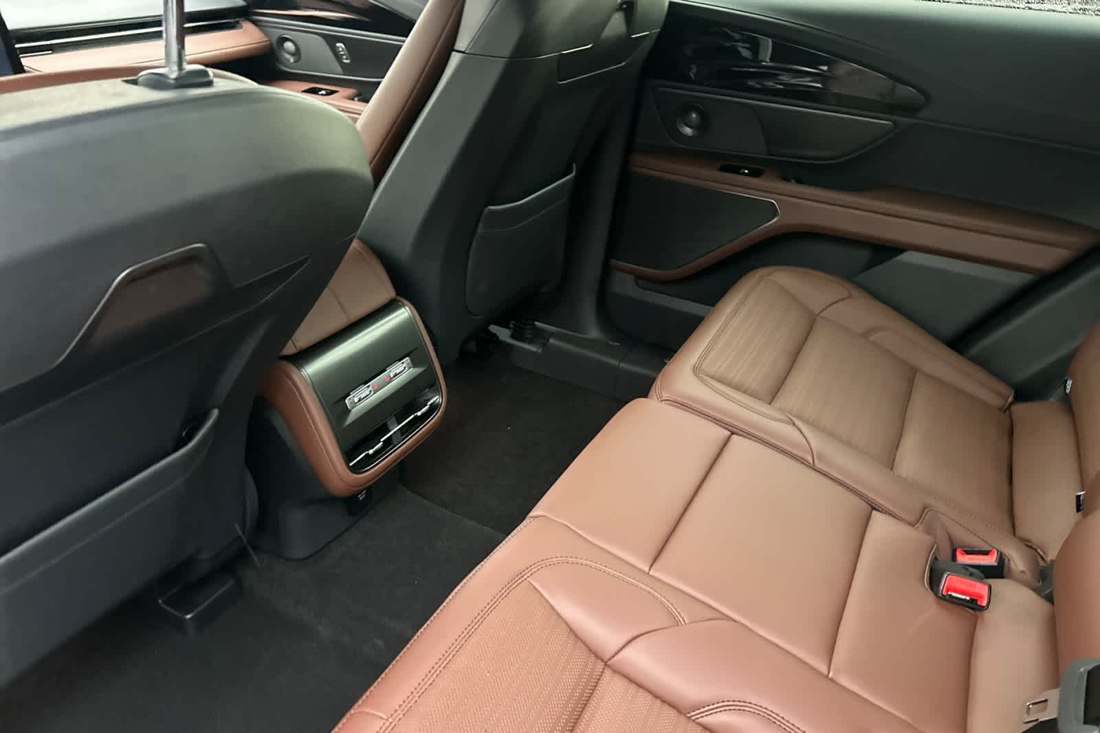 Thumbnail: 2026 Lincoln Nautilus - 4